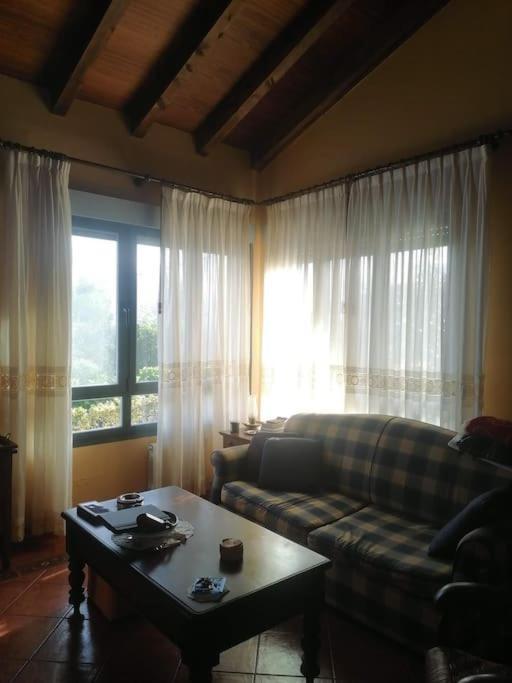 La casa azul: Un lugar mágico y acogedor en finca Juncedo Exterior foto
