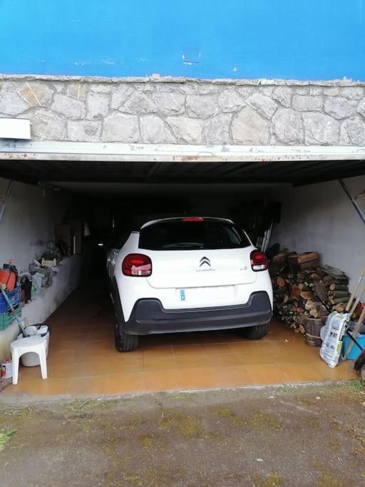 La casa azul: Un lugar mágico y acogedor en finca Juncedo Exterior foto