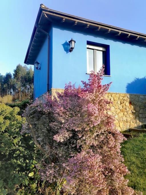 La casa azul: Un lugar mágico y acogedor en finca Juncedo Exterior foto
